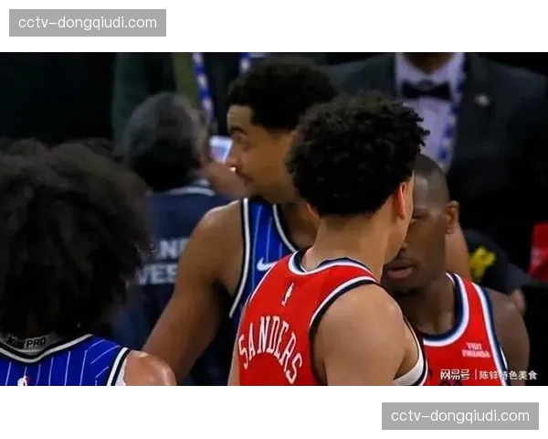 快船111-109险胜魔术，伦纳德缺阵情况下团队篮球显威力